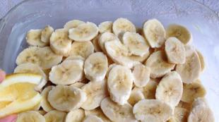 Kodujuustu magustoit banaaniga ilma küpsetamiseta - suurepärane roog teejoomisega pidusöögiks